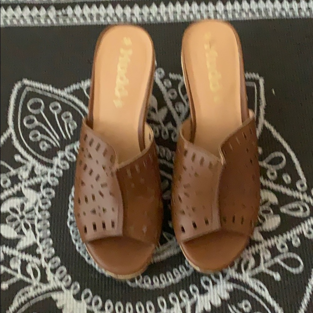 MUDD WEDGE
